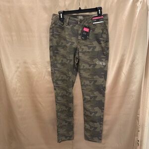 Women’s a.n.a. Camouflage Jeans